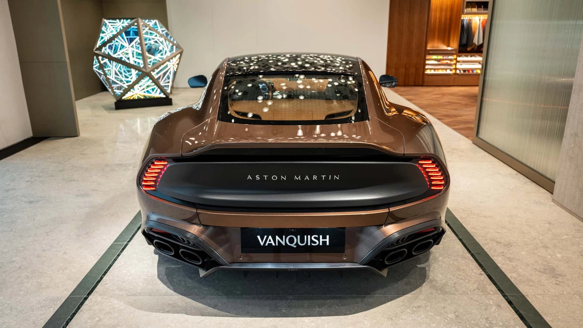 2025 aston martin vanquish (2)